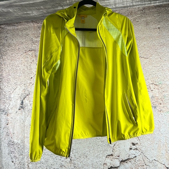 Lole Jackets & Blazers - Lole running coat Super bright running coat chartreuse/yellow small A629